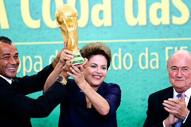 Imagem de “Vou entregar a taça e torço para que seja ao Brasil”, afirma Dilma